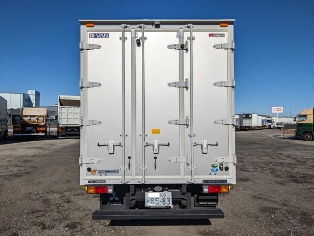 MITSUBISHI CANTER 2024 Image 31