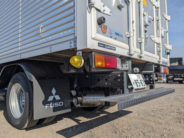 MITSUBISHI CANTER 2024 Image 31