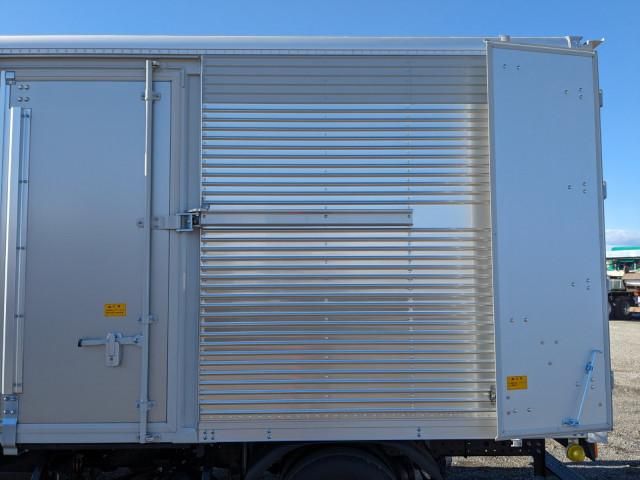 MITSUBISHI CANTER 2024 Image 31