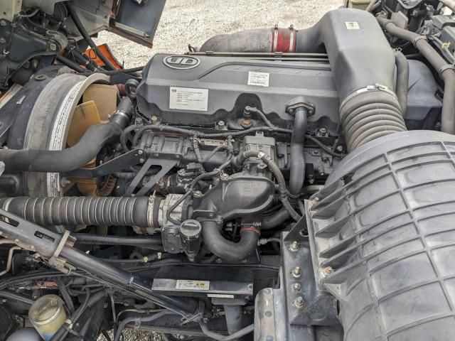 NISSAN DIESEL QUON 2015 Image 31