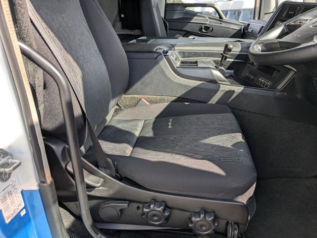 MITSUBISHI FUSOU SUPER GREAT 2018 Image 31