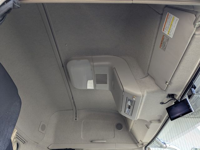 MITSUBISHI FUSOU SUPER GREAT 2018 Image 31