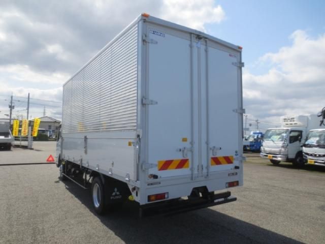 MITSUBISHI CANTER 2024 Image 31