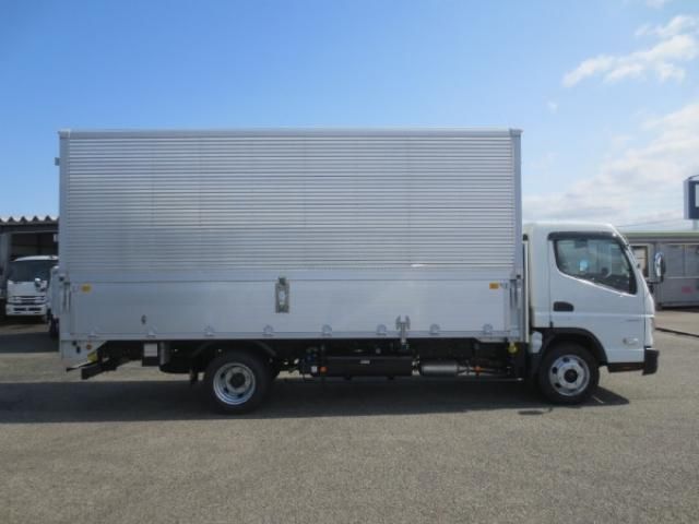 MITSUBISHI CANTER 2024 Image 31