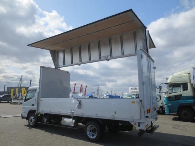 MITSUBISHI CANTER 2024 Image 31