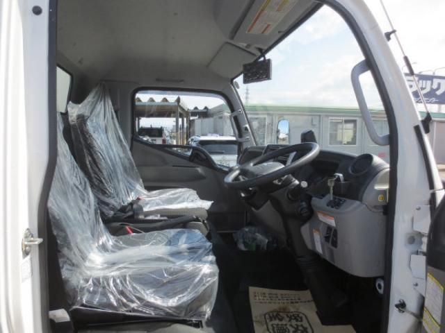 MITSUBISHI CANTER 2024 Image 31