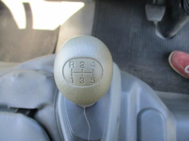 MITSUBISHI CANTER GUTS 1996 Image 31