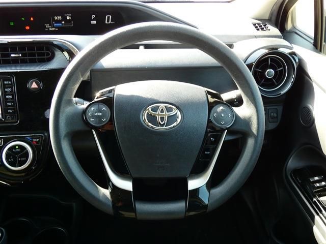 TOYOTA AQUA 2018 Image 31