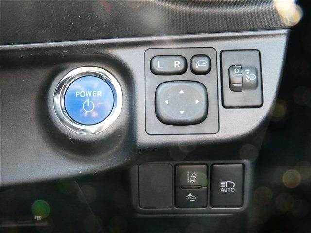 TOYOTA AQUA 2018 Image 31