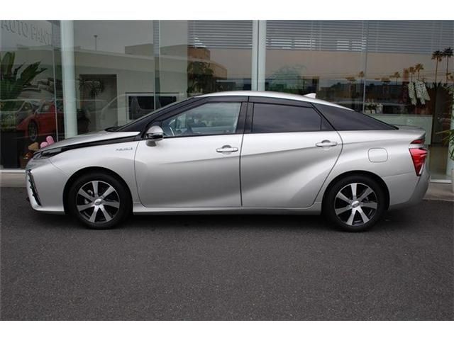 TOYOTA MIRAI 2017 Image 31