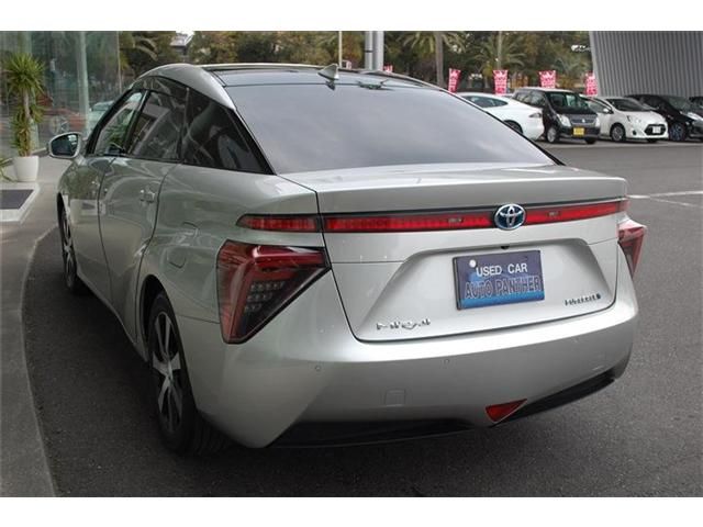 TOYOTA MIRAI 2017 Image 31