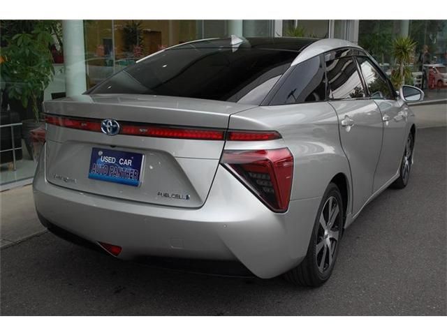 TOYOTA MIRAI 2017 Image 31