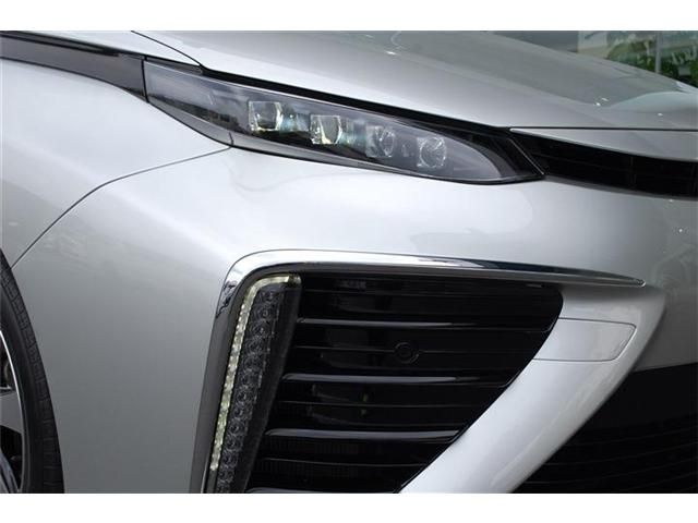 TOYOTA MIRAI 2017 Image 31