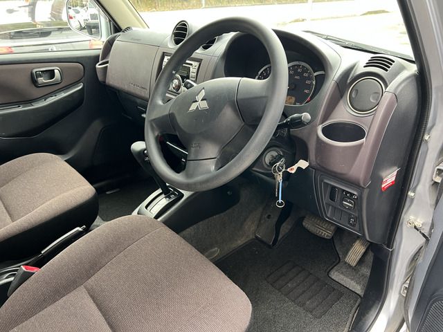 MITSUBISHI PAJERO MINI 2012 Image 31