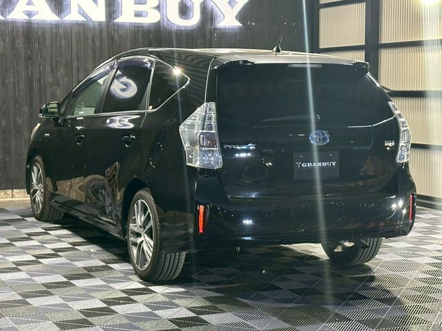 TOYOTA PRIUS ALPHA 2013 Image 31