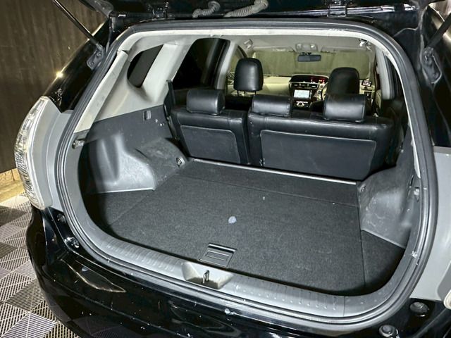 TOYOTA PRIUS ALPHA 2013 Image 31