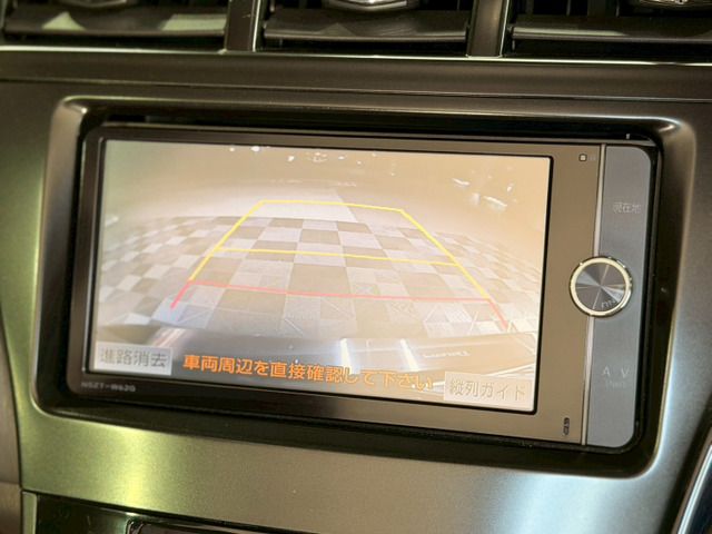 TOYOTA PRIUS ALPHA 2013 Image 31