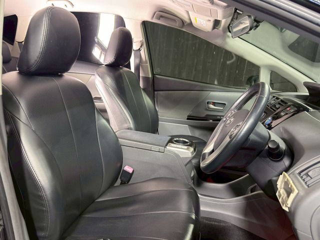 TOYOTA PRIUS ALPHA 2013 Image 31