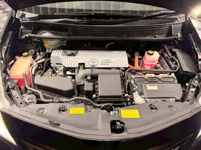 TOYOTA PRIUS ALPHA 2013 Image 31