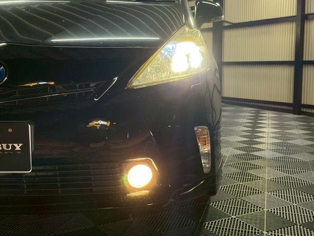 TOYOTA PRIUS ALPHA 2013 Image 31