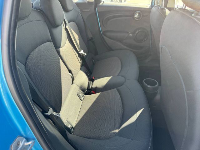 BMW MINI ONE 5DOOR 2017 Image 31