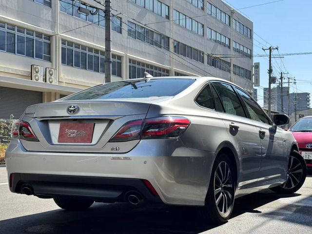 TOYOTA CROWN SEDAN HYBRID 2018 Image 31