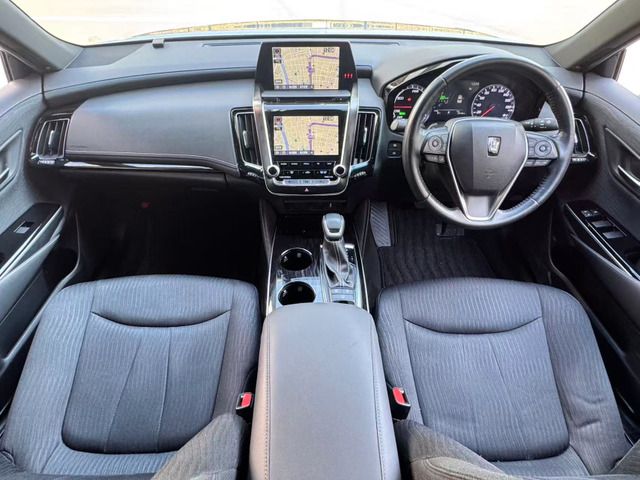 TOYOTA CROWN SEDAN HYBRID 2018 Image 31