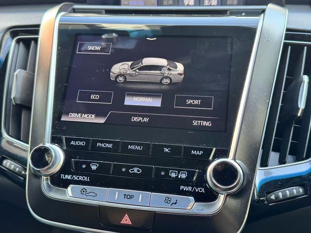 TOYOTA CROWN SEDAN HYBRID 2018 Image 31