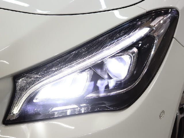 MERCEDES BENZ CLA SH 2017 Image 31