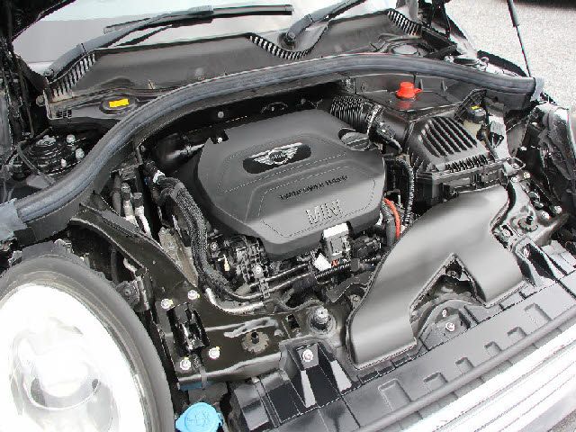 BMW MINI COOPER D CLUBMA 2019 Image 31