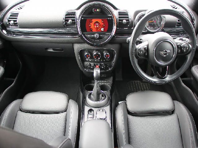 BMW MINI COOPER D CLUBMA 2019 Image 31