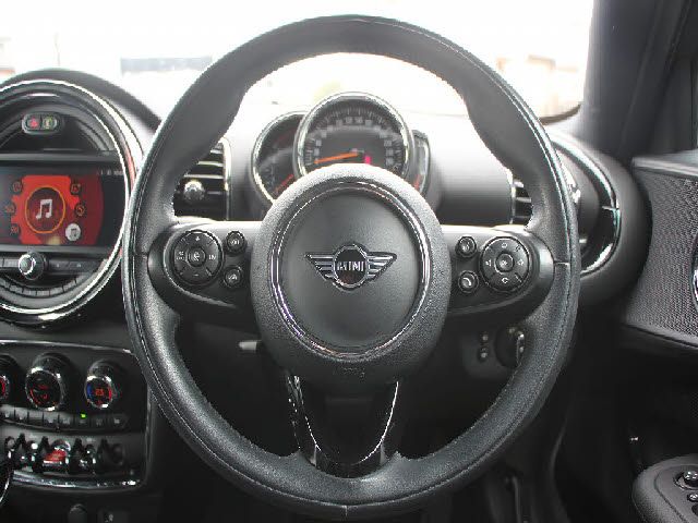 BMW MINI COOPER D CLUBMA 2019 Image 31