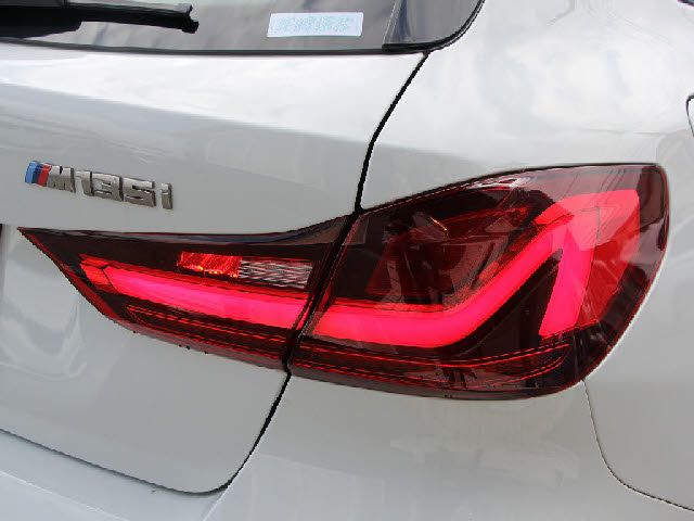 BMW 1SERIES 2019 Image 31