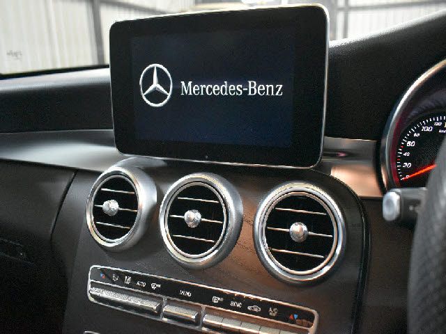 MERCEDES BENZ C CLAS 2017 Image 31