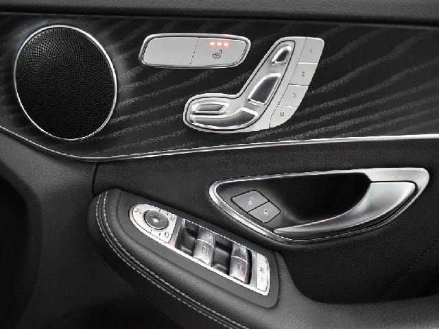 MERCEDES BENZ C CLAS 2017 Image 31