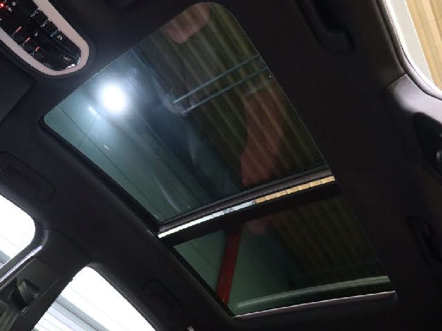 PORSCHE MACAN 2019 Image 31