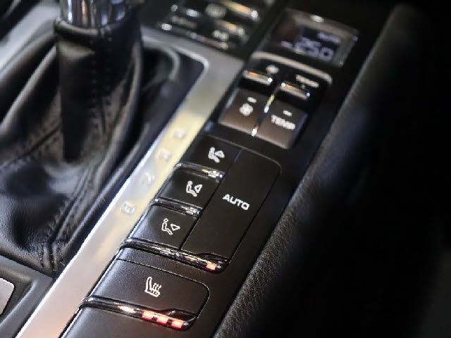 PORSCHE MACAN 2019 Image 31