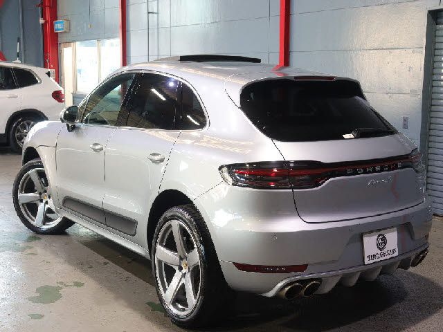 PORSCHE MACAN 2019 Image 31