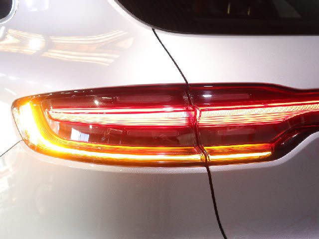 PORSCHE MACAN 2019 Image 31