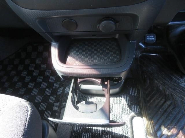 SUZUKI SOLIO 2012 Image 31