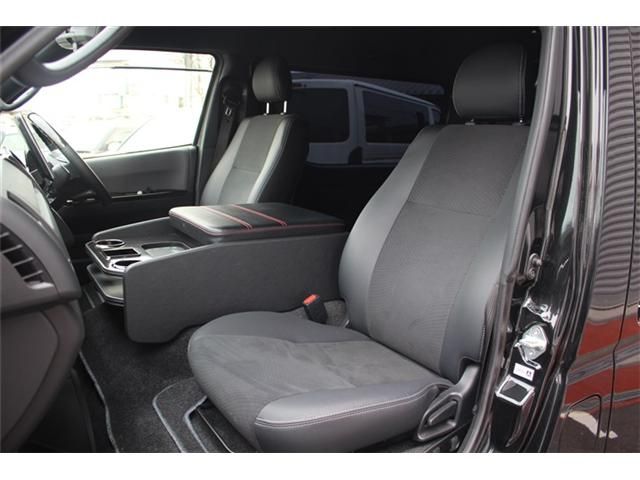 TOYOTA HIACE VAN 4WD 2022 Image 31