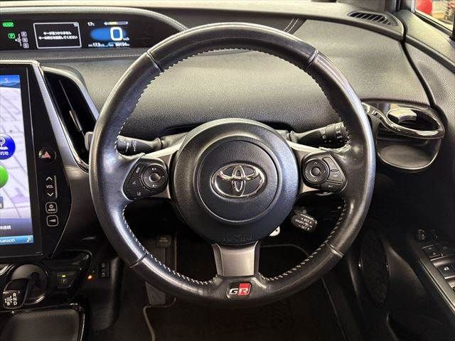 TOYOTA PRIUS PHV 2018 Image 31