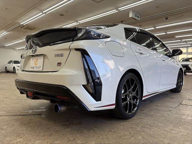 TOYOTA PRIUS PHV 2018 Image 31