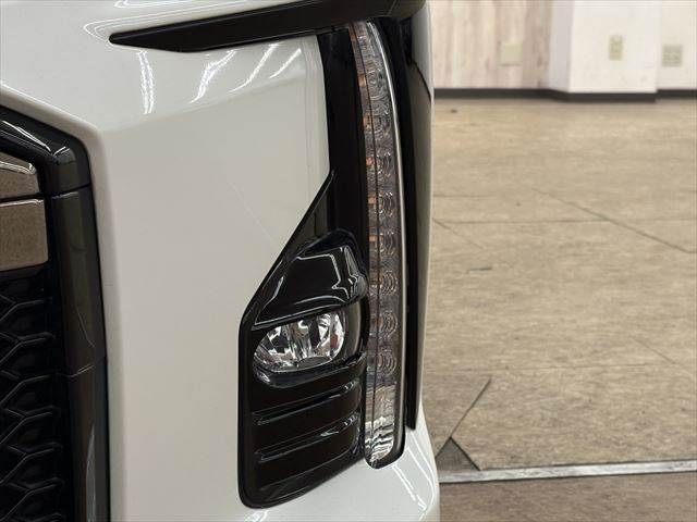 TOYOTA PRIUS PHV 2018 Image 31