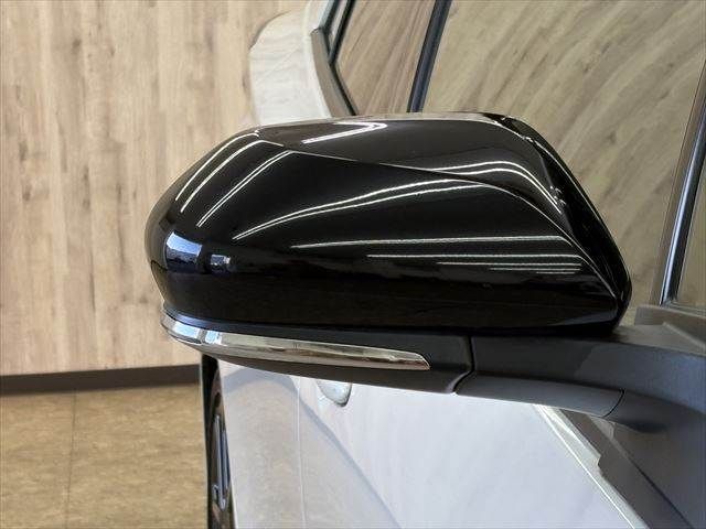 TOYOTA PRIUS PHV 2018 Image 31