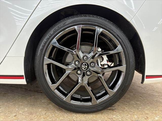 TOYOTA PRIUS PHV 2018 Image 31