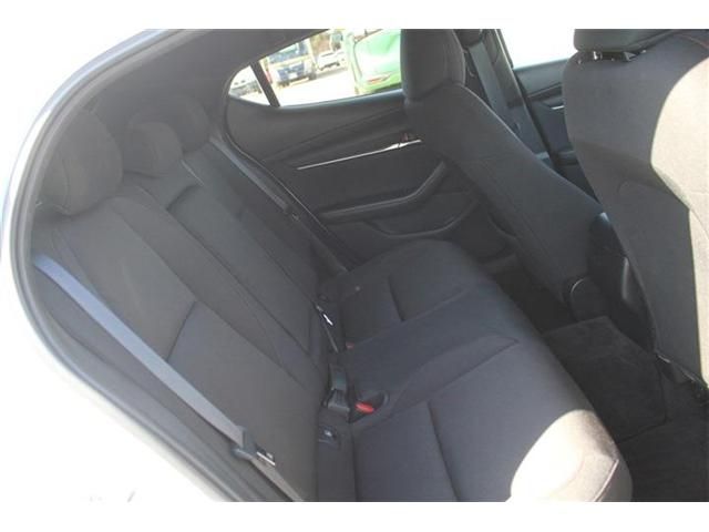 MAZDA 3 FASTBACK 2023 Image 31