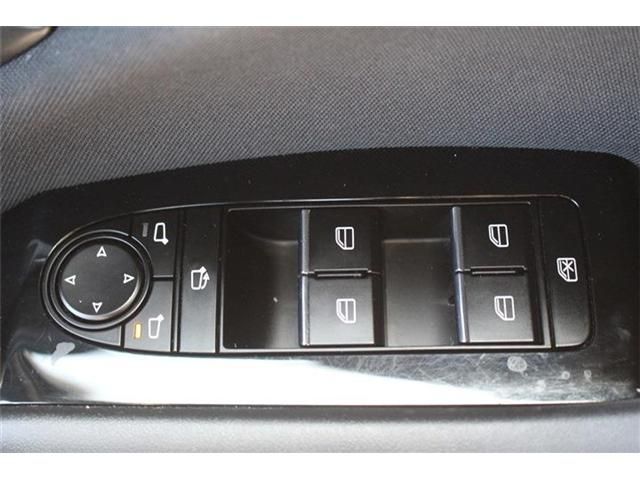 MAZDA 3 FASTBACK 2023 Image 31