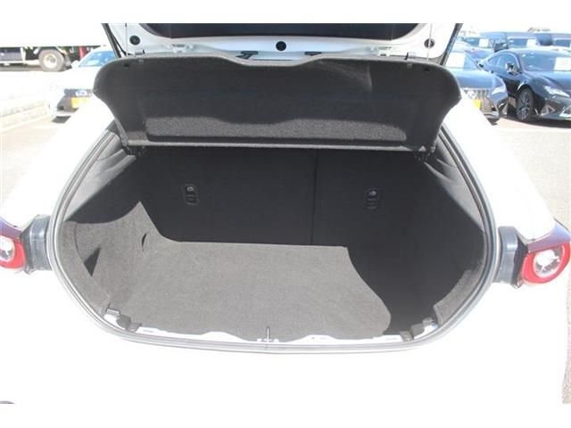 MAZDA 3 FASTBACK 2023 Image 31