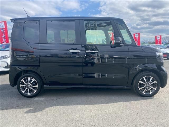 HONDA N BOX CUSTOM 2023 Image 31